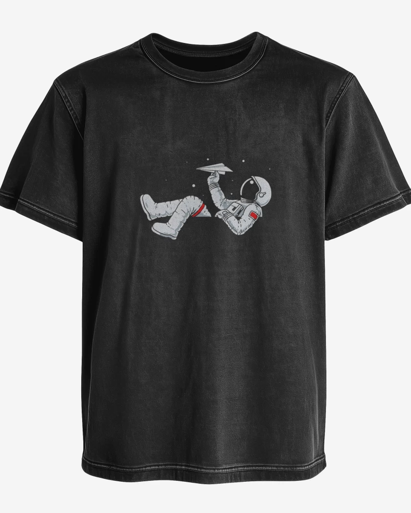 Polera desgastada Negro de Astronauta avion de papel 