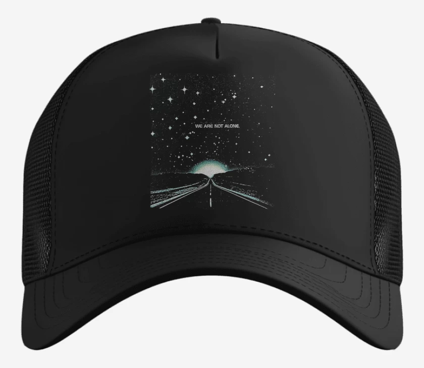 Gorro We are not alone