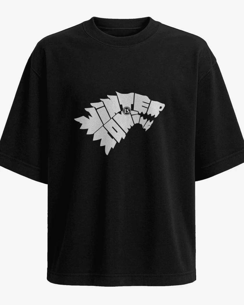 Polera Oversize Negro de GOT - Winter Is Coming Letras
