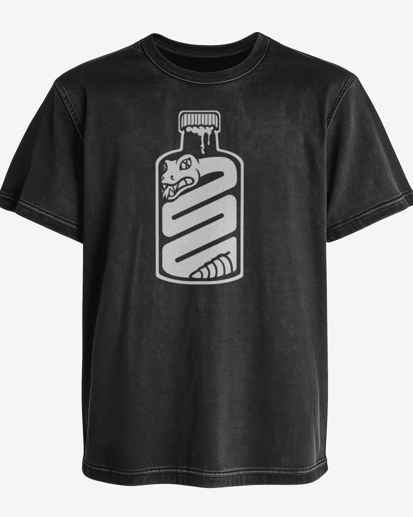 Polera desgastada Negro de Snake in a bottle