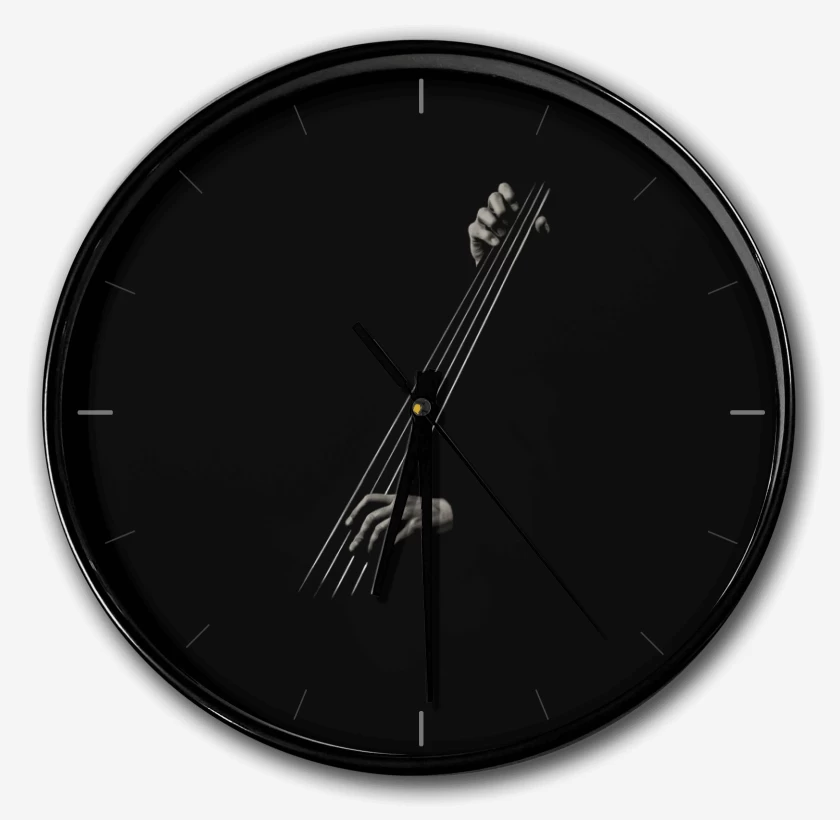 Reloj Negro de CONTRABAJO MANO 