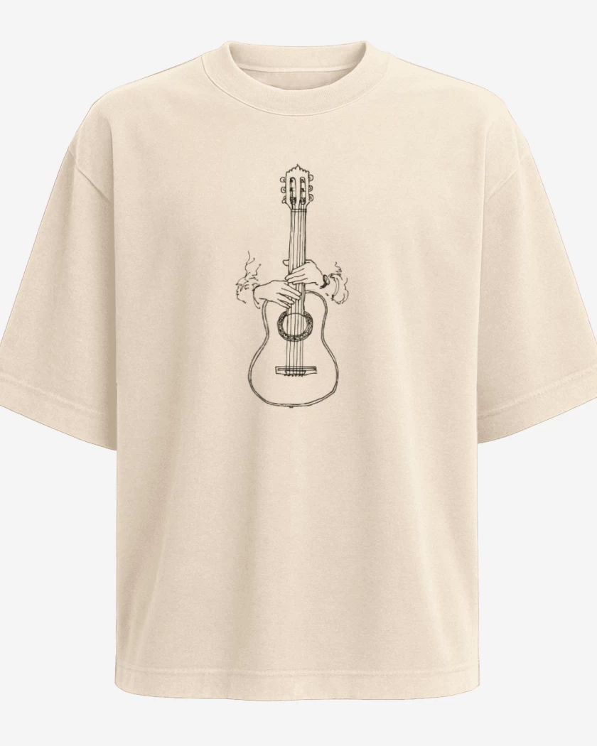 Polera Oversize Beige de Guitarra 3
