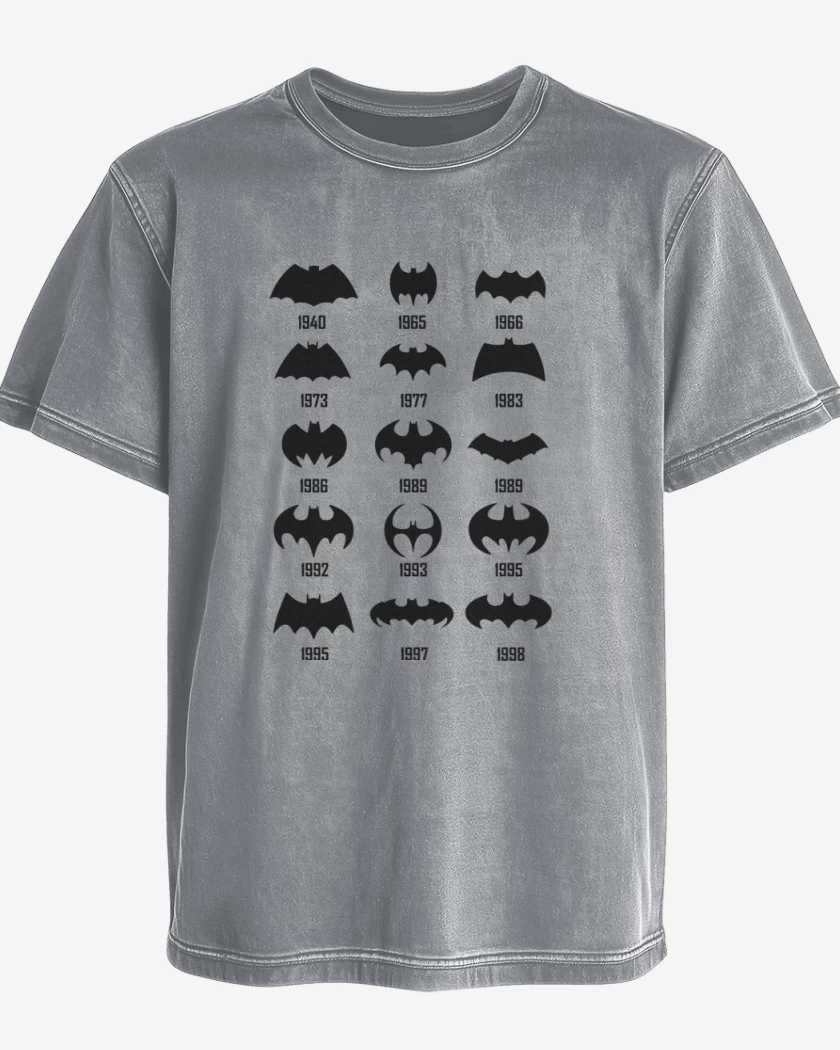 Polera desgastada Batman Logo History