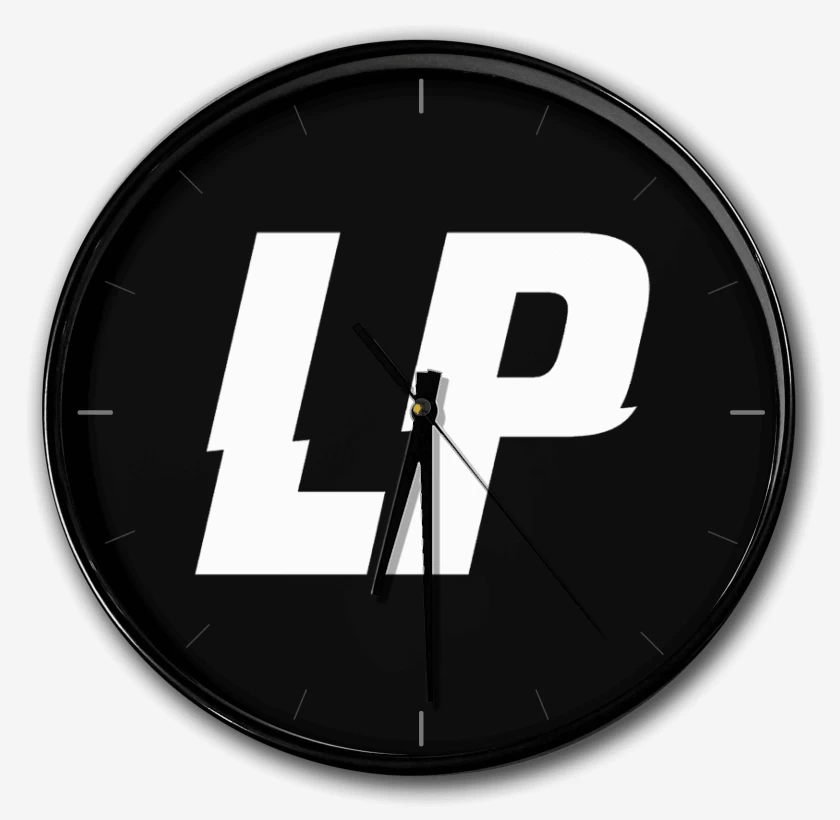Reloj Negro de Laura Pergolizzi