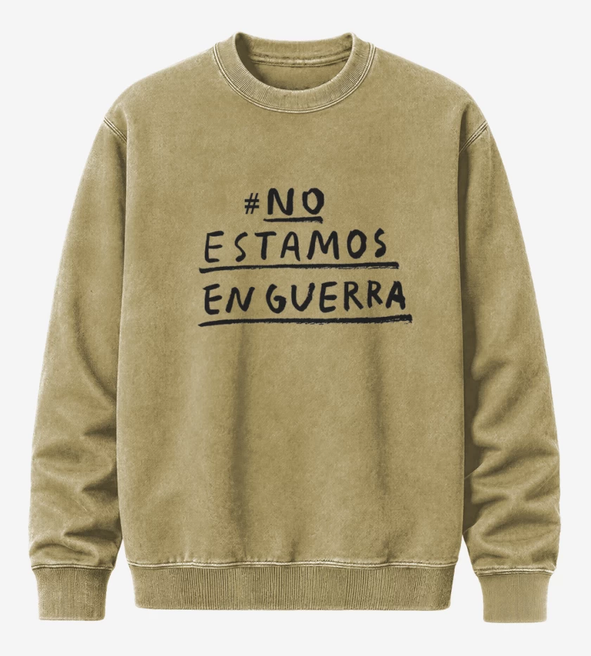 Poleron Polo Acid Wash Beige de #No estamos en guerra 