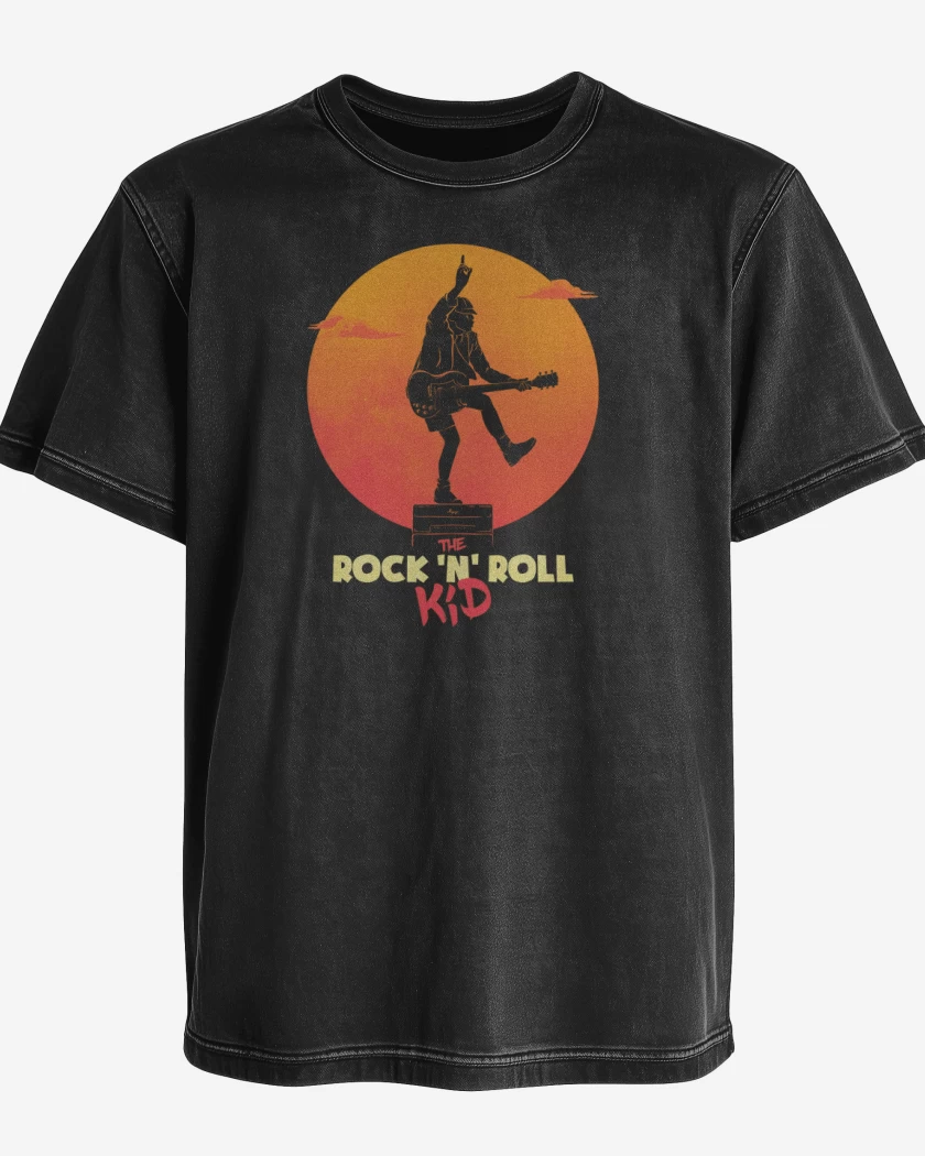 Polera desgastada Angus el chico Rock n roll