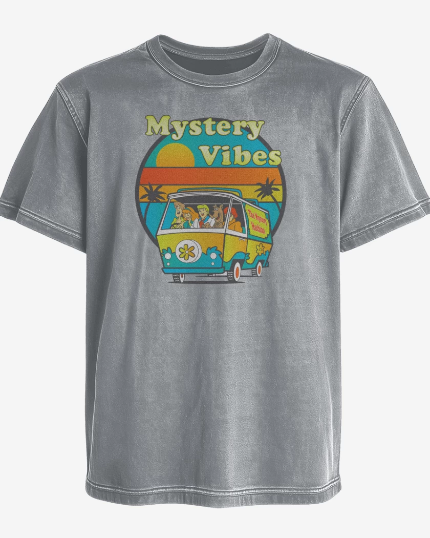 Polera desgastada Vibras misteriosas
