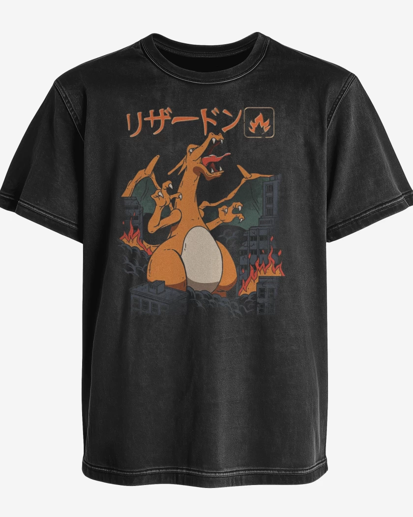 Polera desgastada Negro de Charizard