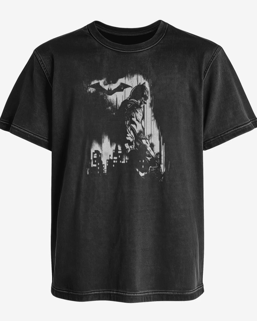 Polera desgastada Negro de Ocaso del Murciélago
