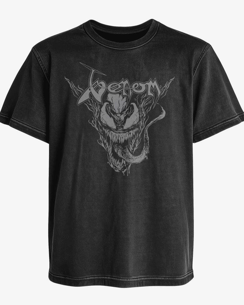 Polera desgastada Venom Black Metal