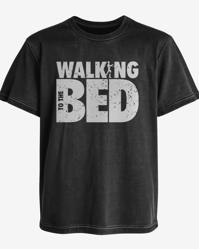Polera desgastada Walking to the bed