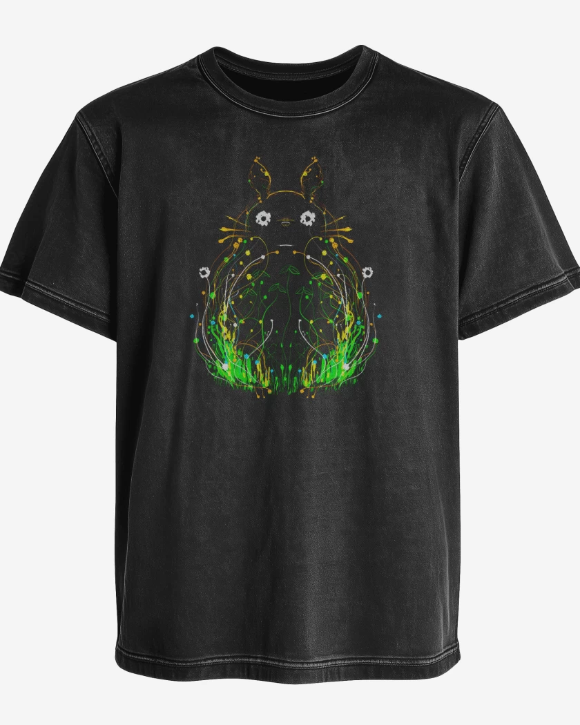 Polera desgastada Negro de Totoro lineas brillantes