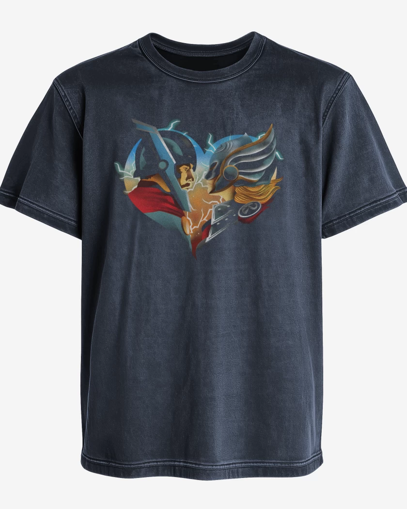 Polera desgastada Love and Thunder
