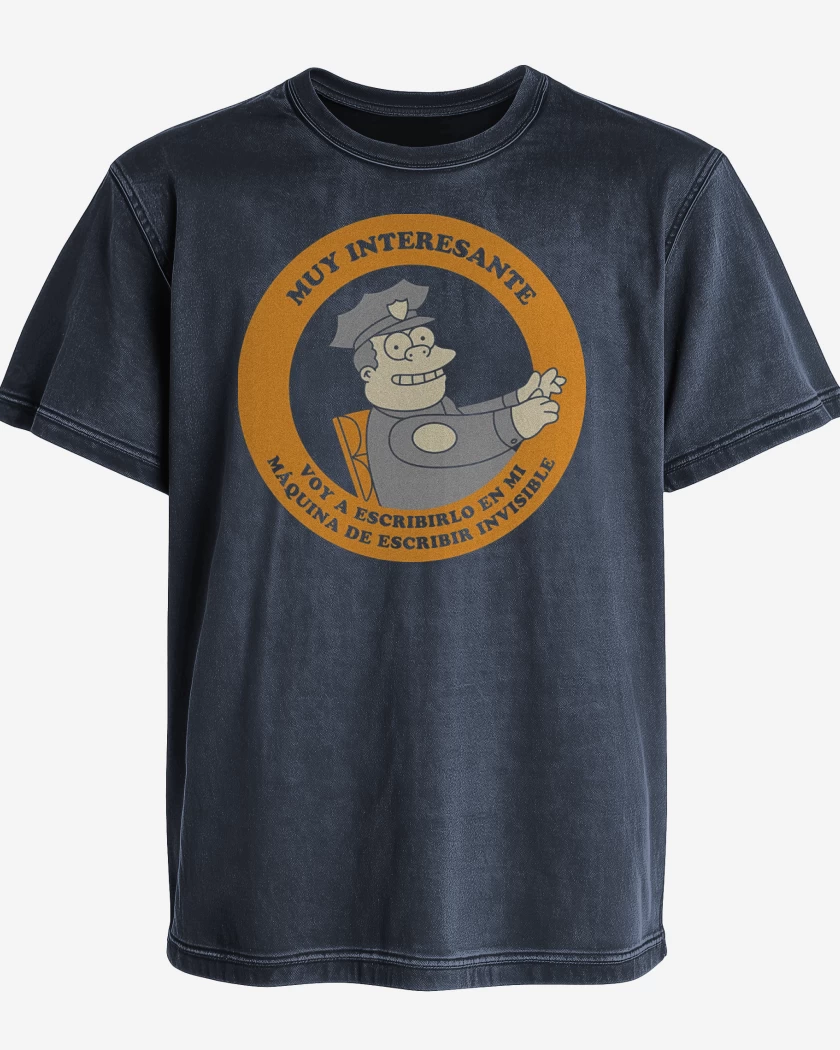 Polera desgastada Muy Interesante