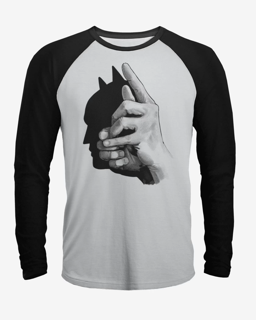 Polera Raglan Silueta del Murciélago