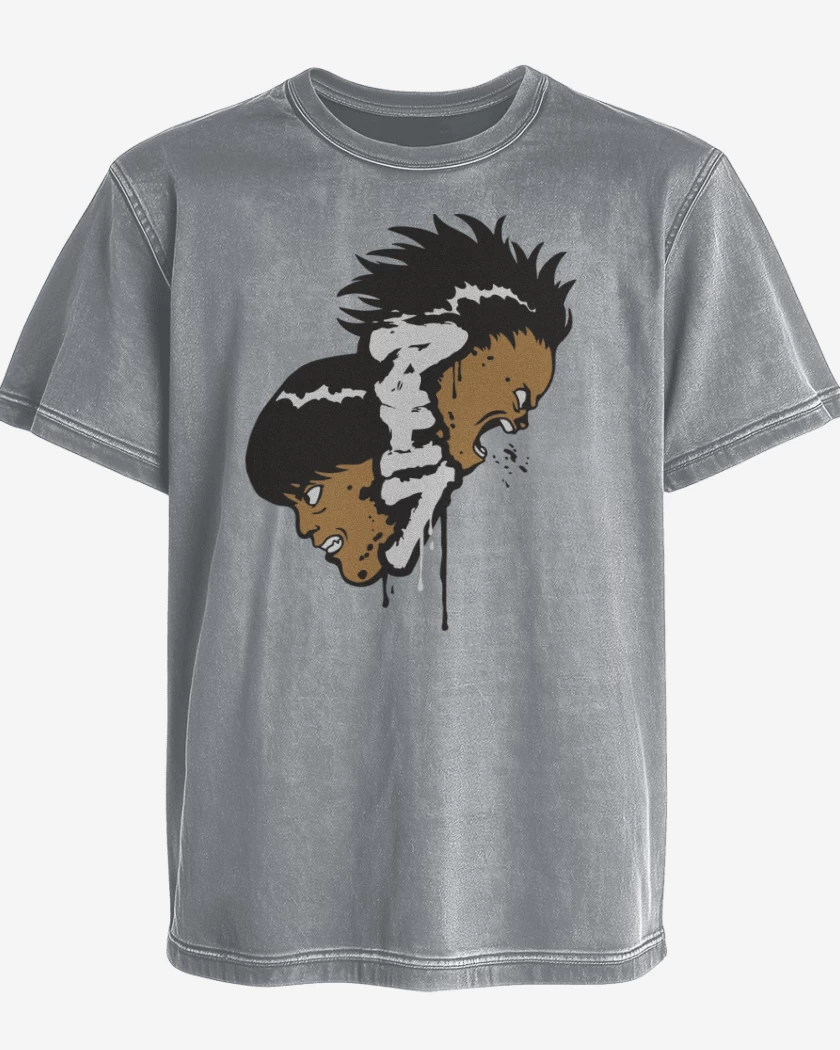 Polera desgastada Akira