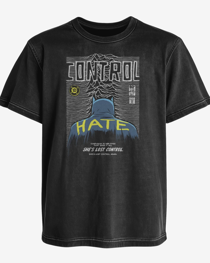 Polera desgastada Shes Lost Control