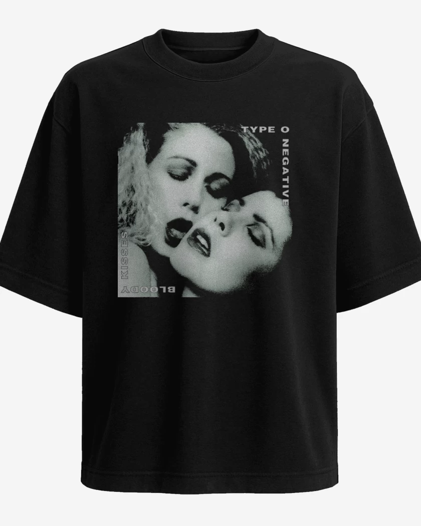 Polera Oversize Bloody Kisses