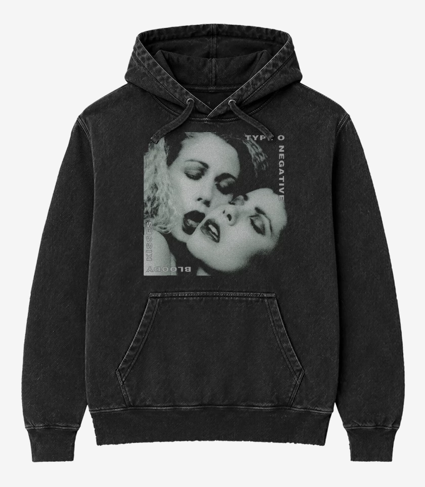 Poleron Canguro Acid Wash Negro de Bloody Kisses