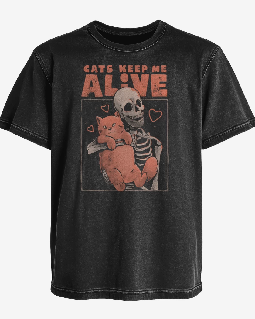 Polera desgastada Cats Keep Me Alive