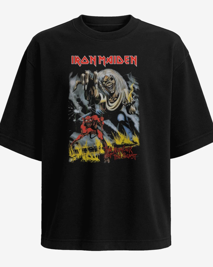 Polera Oversize Negro de Number of the Beast