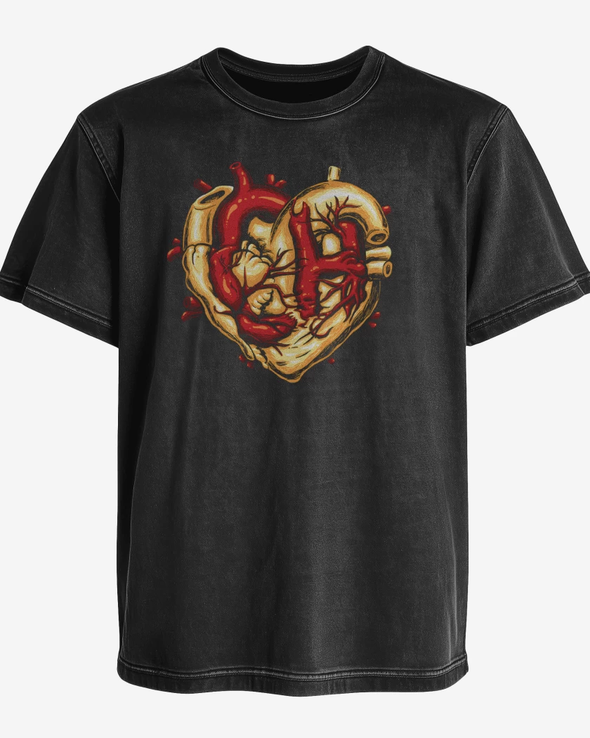 Polera desgastada Corazon de Astucia 