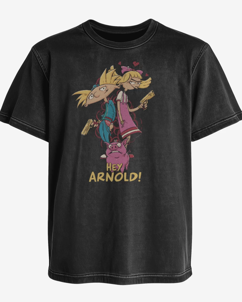 Polera desgastada Arnoldo y Pataki