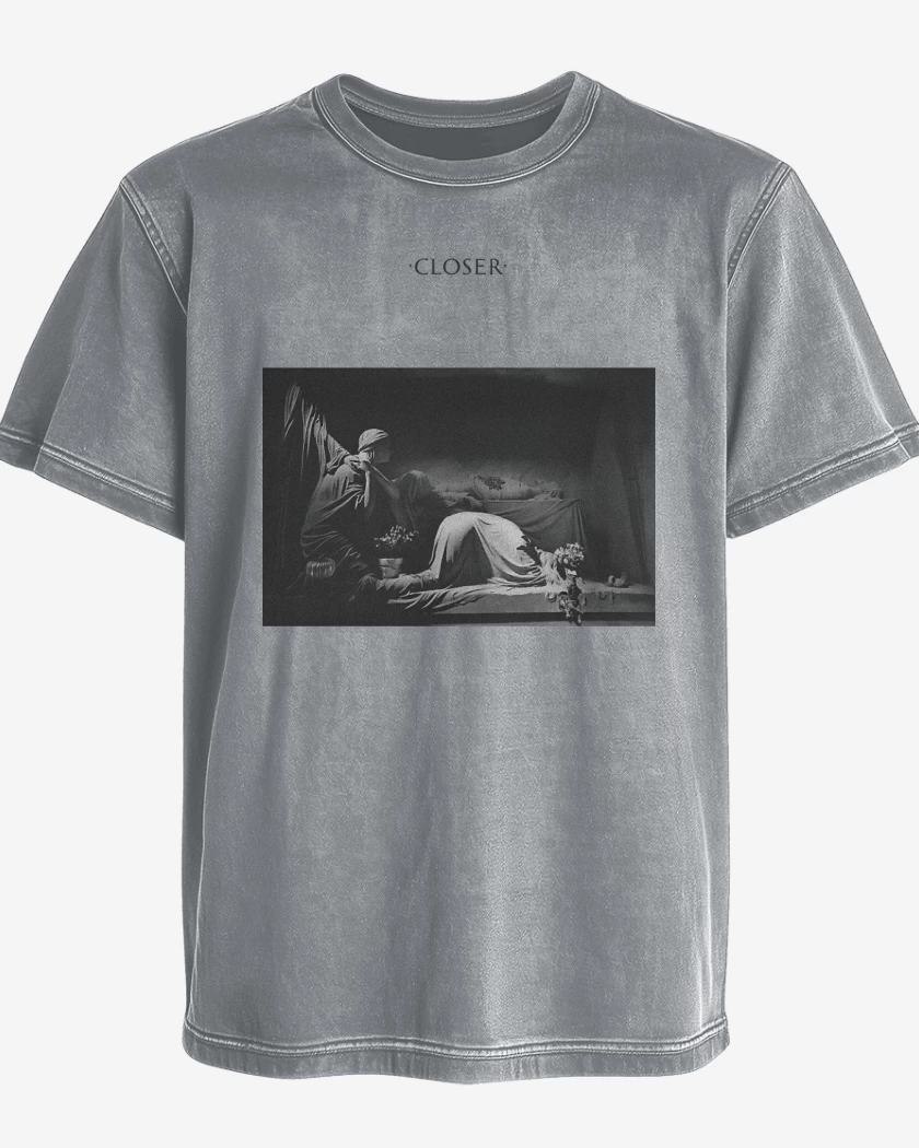 Polera desgastada Closer BW