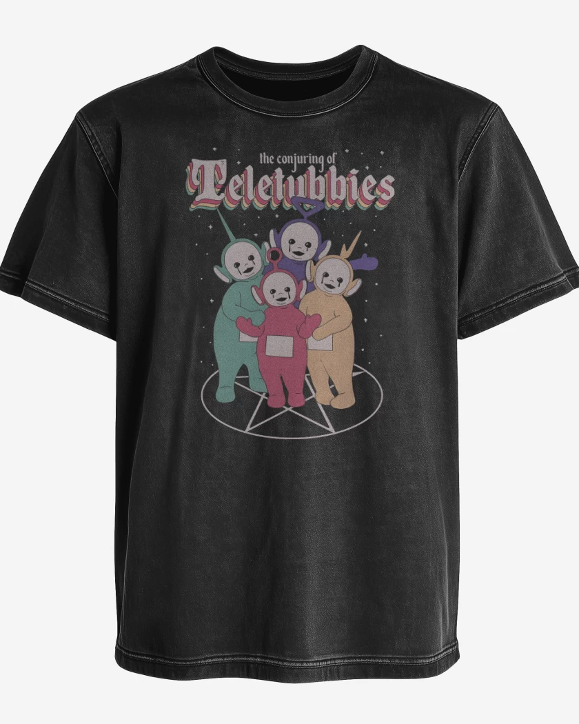 Polera desgastada Negro de Invocando Teletubbies