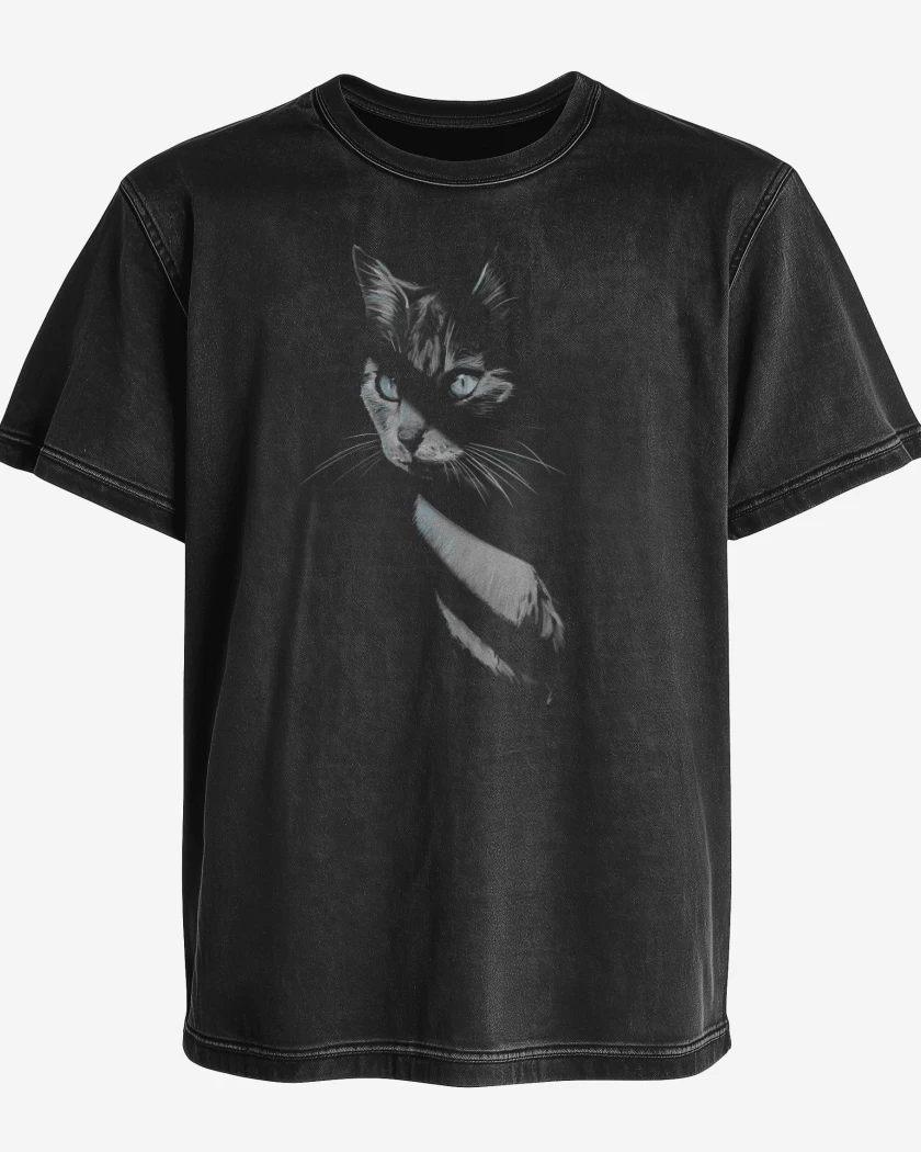 Polera desgastada Gatito en las Sombras