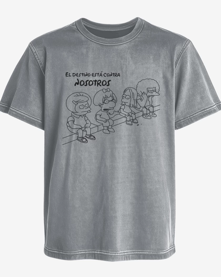 Polera desgastada El destino está contra nosotros