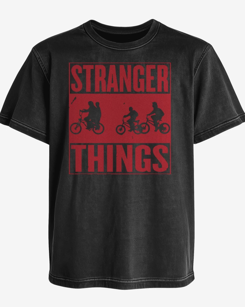 Polera desgastada Negro de Stranger things 1