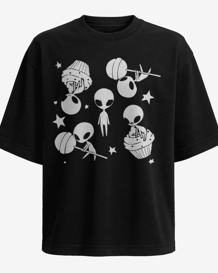 Polera Oversize Negro de Marcianitos