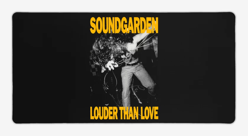 Mouse pad Gamer Louder Than Love