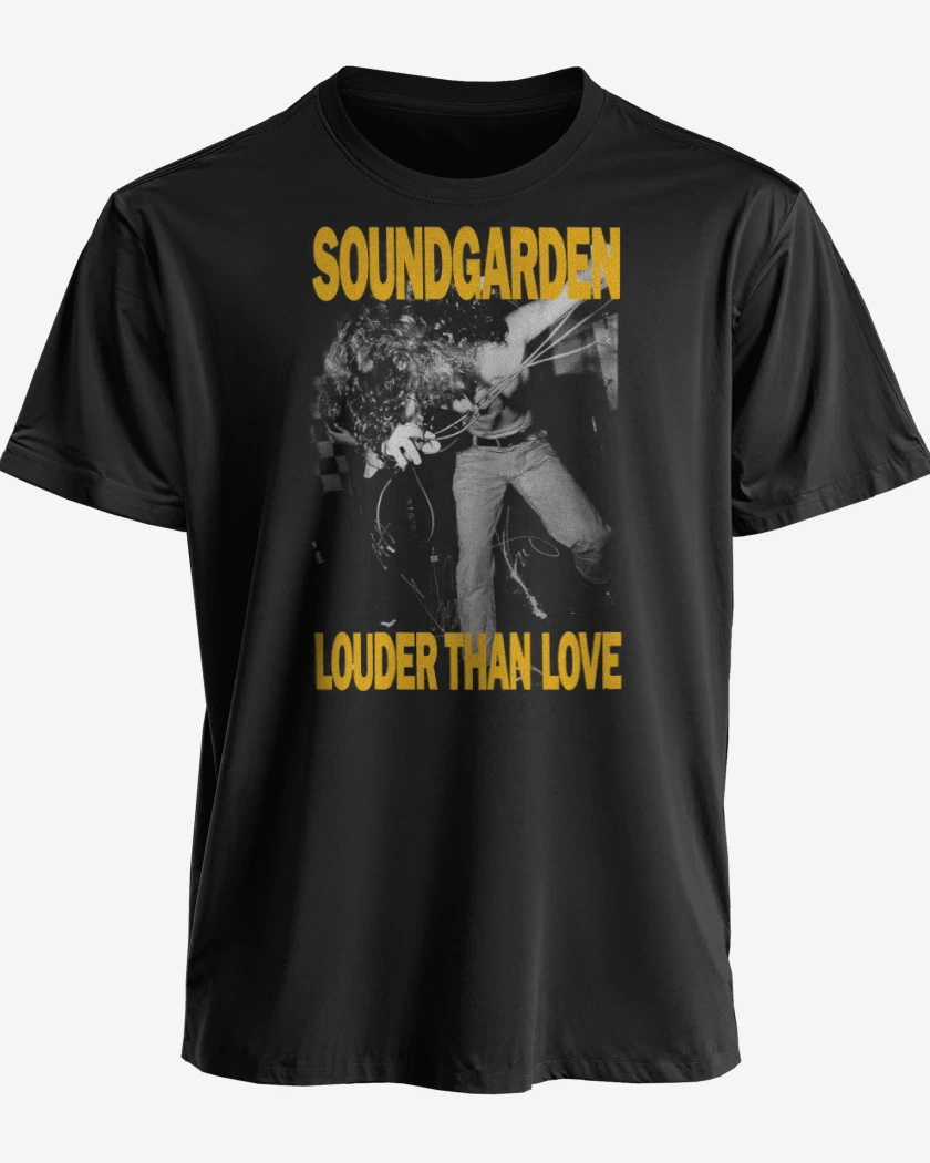 Polera premium Negro de Louder Than Love