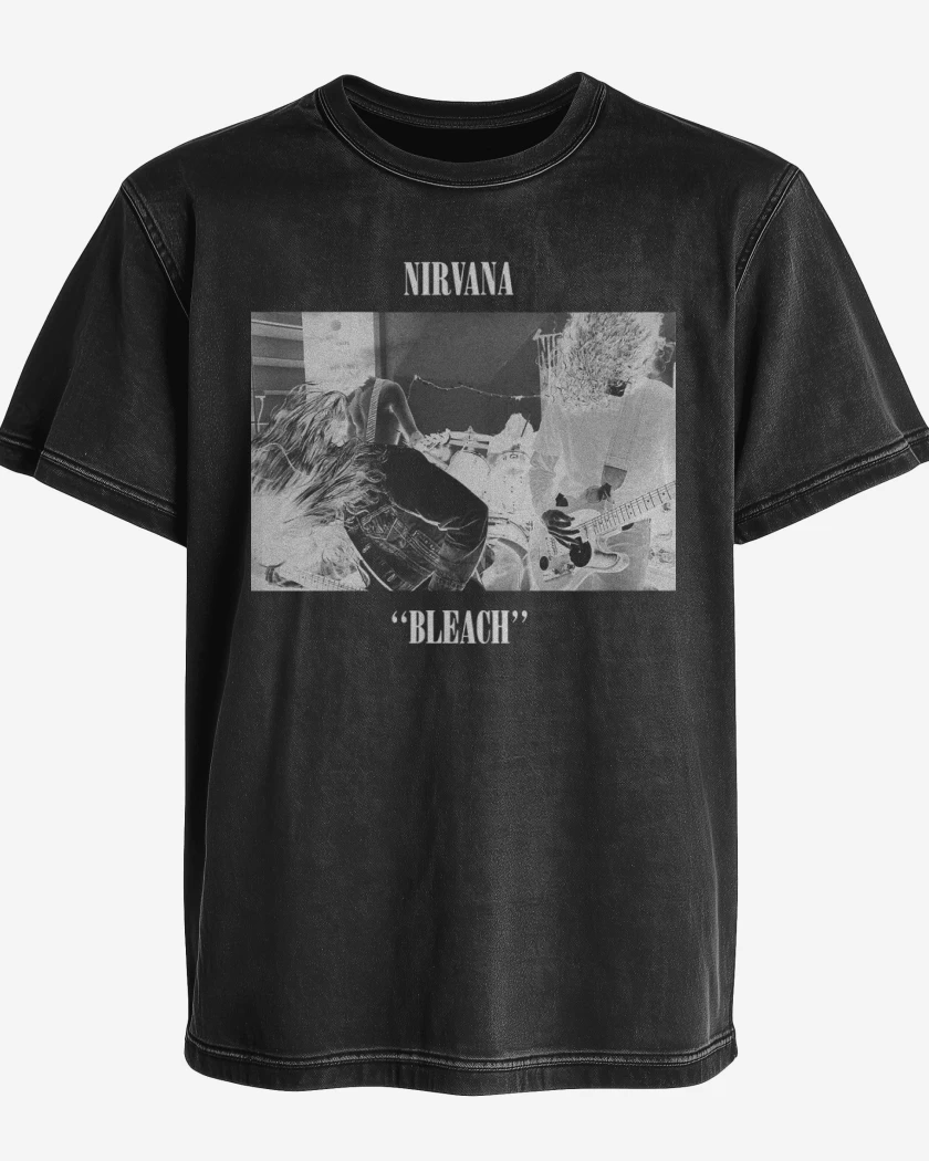 Polera desgastada Nirvana Bleach