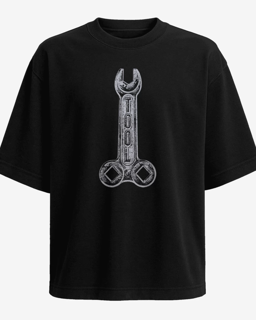 Polera Oversize Tool Logo